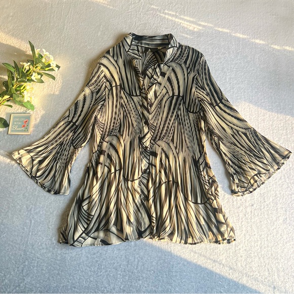 Sere Nade New York Tops - Sere Nade New York Sz 1X Tunic Blouse Plisse Button Front 3/4 Bell Sleeve